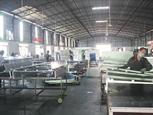 軍霸鋁單板生產車間